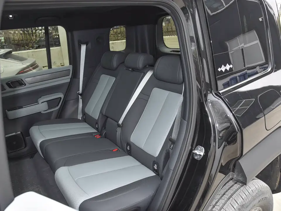 BYD Bao 5 · 210 K M Kunlun Ultra — 7