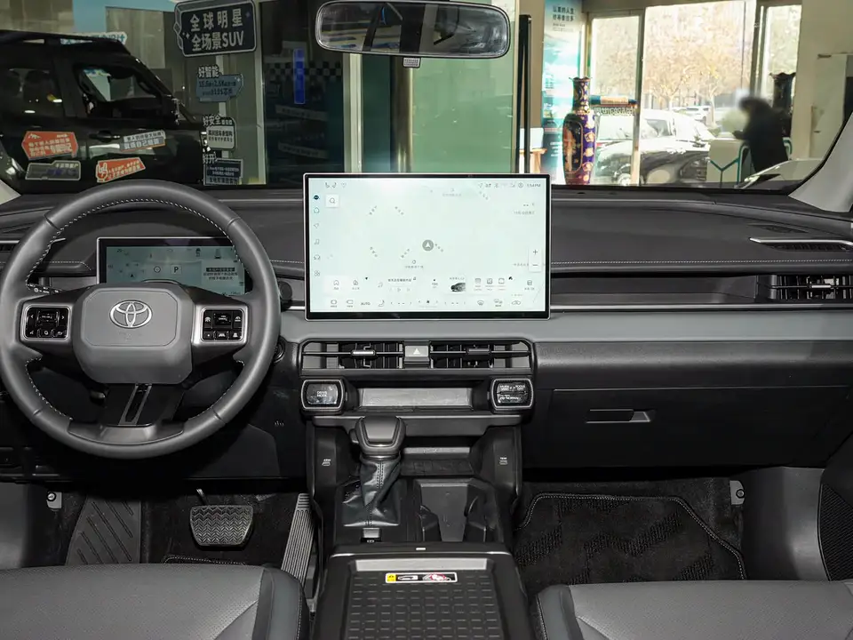 Toyota RAV4 · Toyota 2.0 L 4 W D Luxury — 4