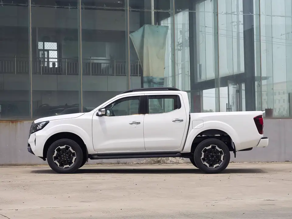 Nissan Navara · - 2.0 T Automatic Petrol 2 W D Comfort Standard bed — 2