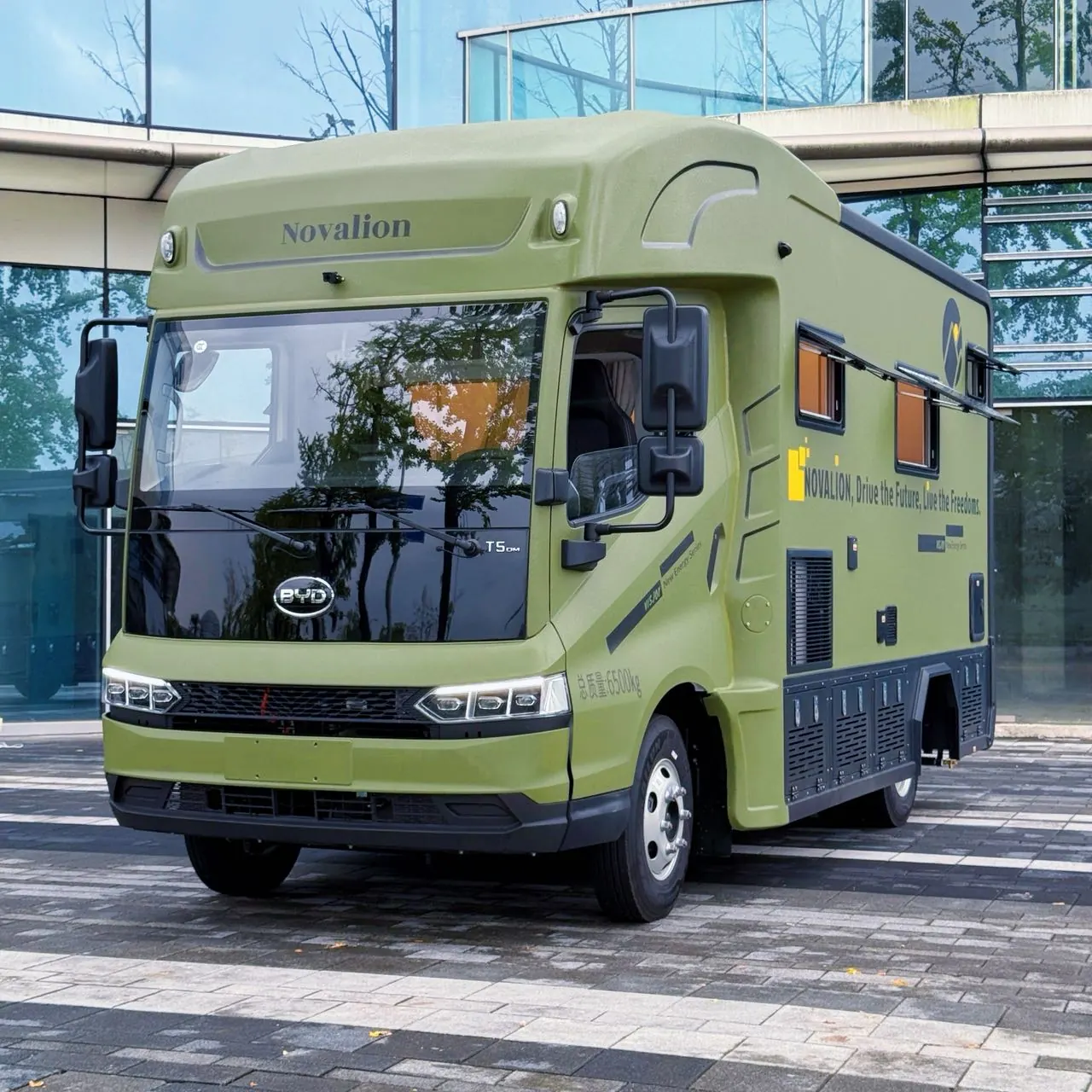 V-Suit BYD