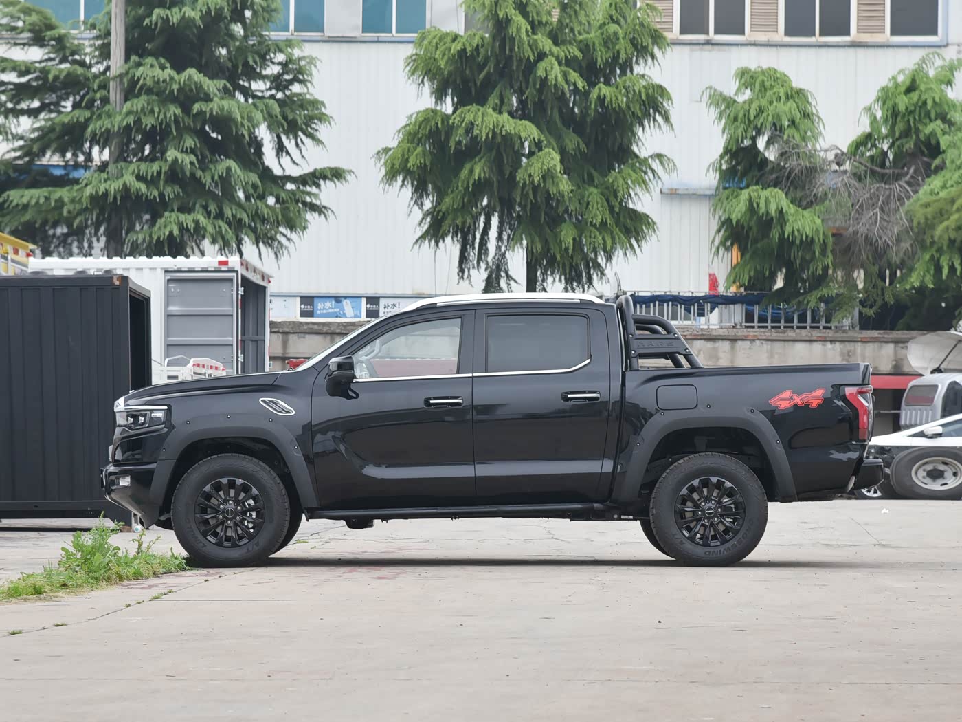 Foton Mars 9 · 2.0 T Petrol Automatic 2 W D Standard wheelbase Supreme — 2