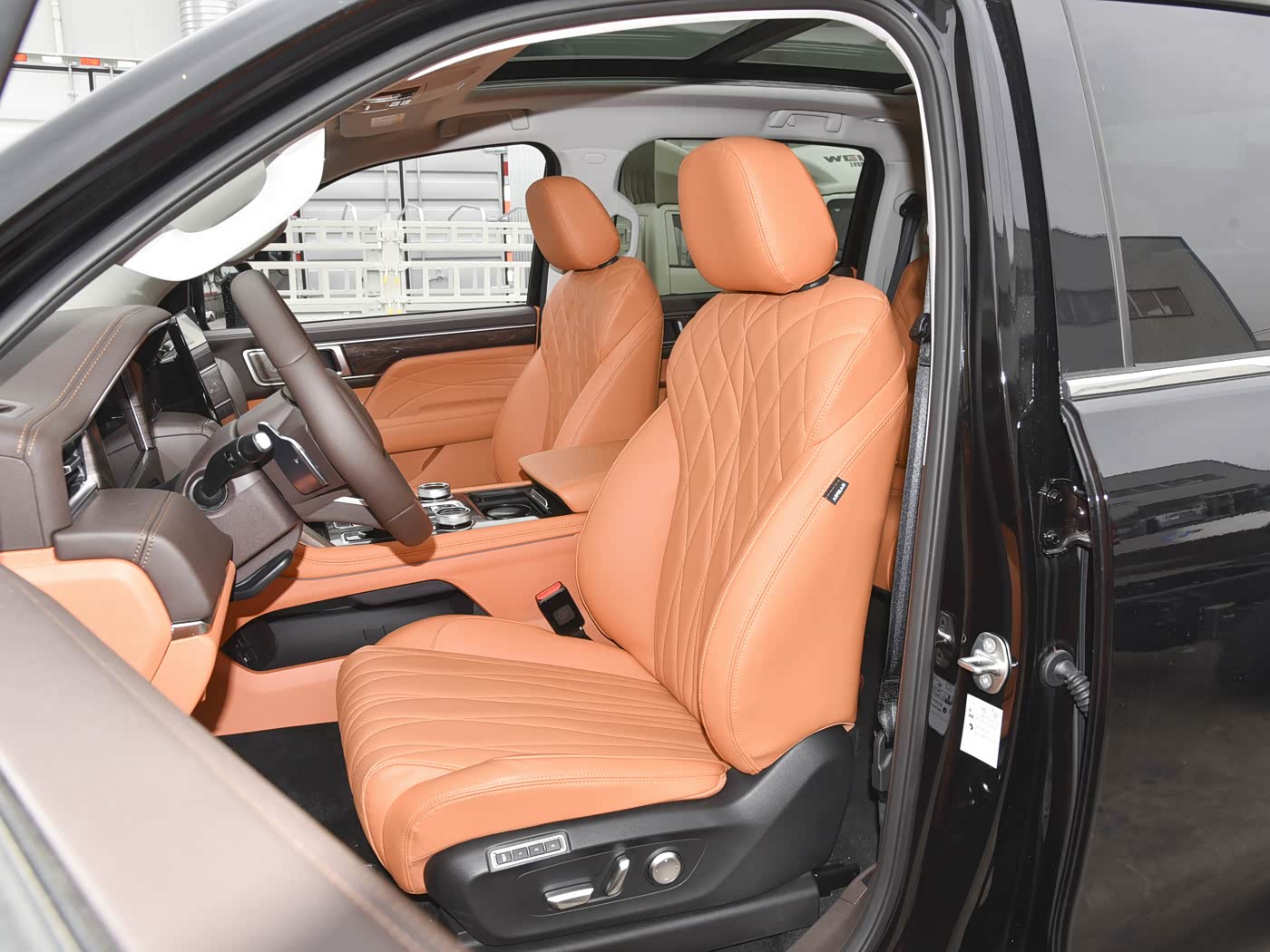 Foton Mars 9 · 2.0 T Petrol Automatic 4 W D Standard wheelbase Supreme — 5