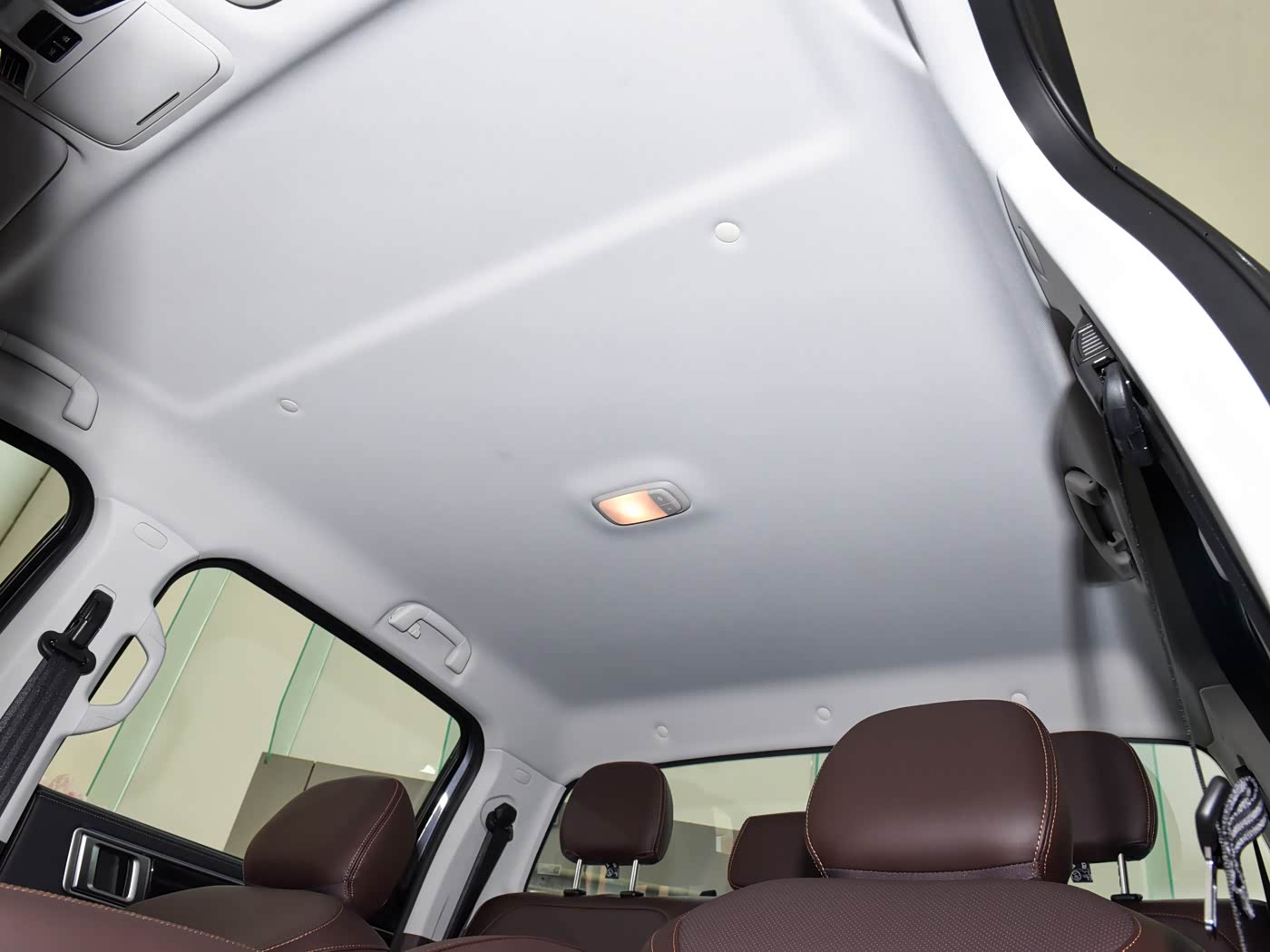 Foton Mars 9 · 2.0 T Diesel Automatic 4 W D Standard bed — 6