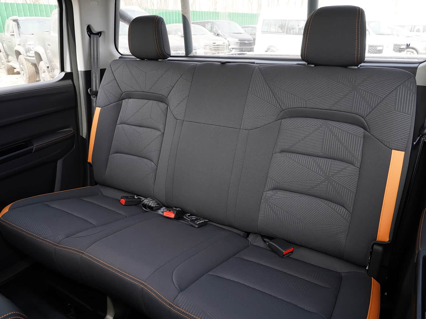 JMC Baodian · 2.5 T Manual Diesel 4 W D Long wheelbase — 7